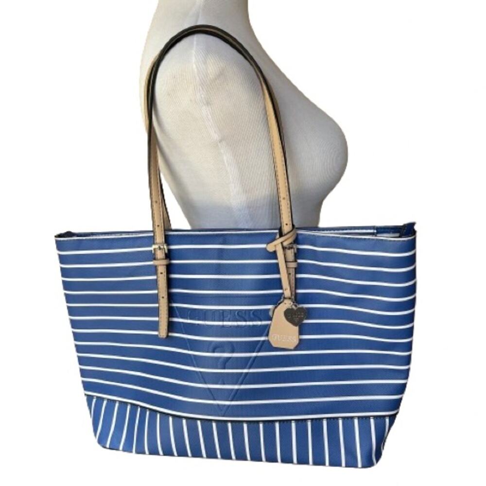 EUC GUESS Blue/White Large Zippered Shoulder Tote Bag.